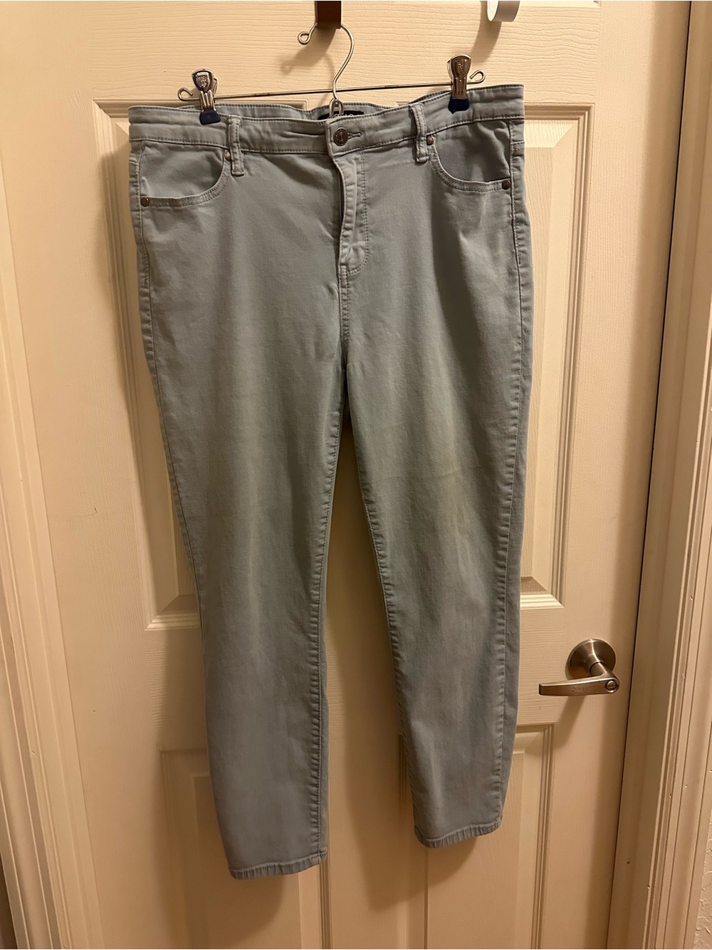 Buffalo David Bitton Light Wash Cropped Women's Jeans